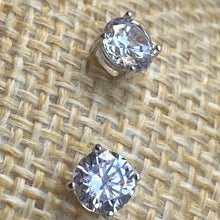 Load image into Gallery viewer, Classic Silver Circle Studs