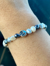 Load image into Gallery viewer, Moon stars & Sun charm bracelet