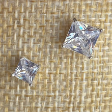 Load image into Gallery viewer, Square Silver Studs