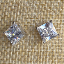 Load image into Gallery viewer, Square Silver Studs