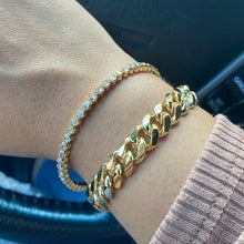 Load image into Gallery viewer, Dominique